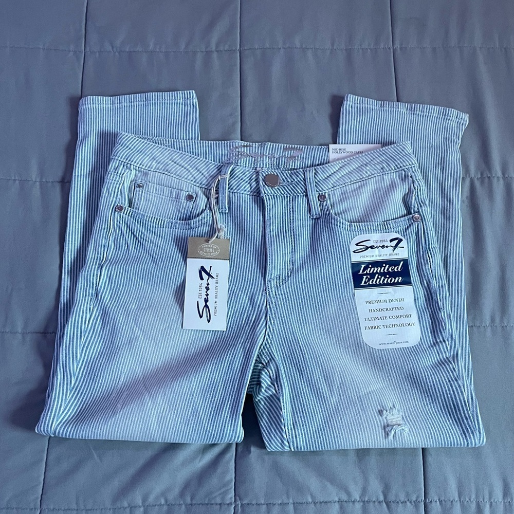 Seven7 Mid Rise Hollywood Capri | White & Blue Pinstriped | NWT